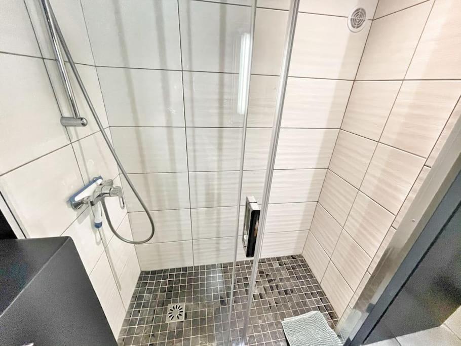 Homelivia, Vieux Nice, Appartement De Charme, Clim Balcon Exterior foto